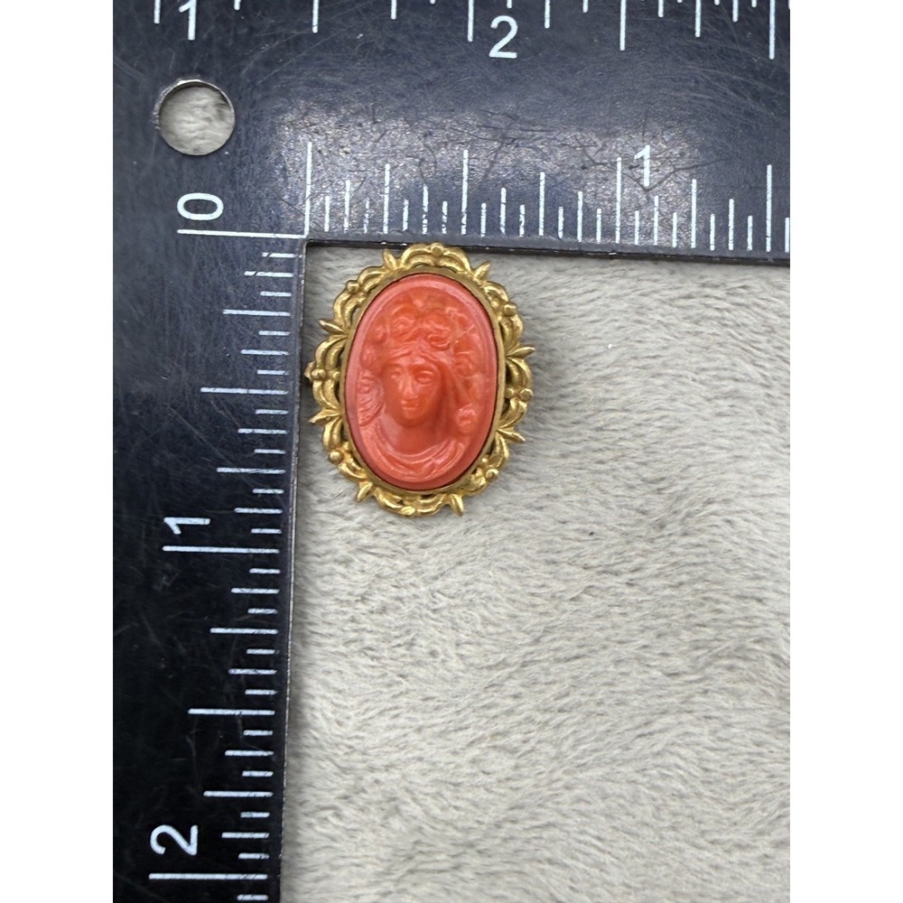 Vintage Cameo Brooch Gold tone Molded Orange - Picture 6 of 8